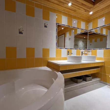 Avec Piscine Chauffee, Jacuzzi Et Jardin Prive - Fr-1-653-156 *