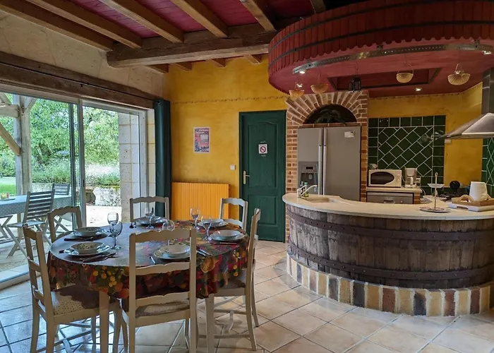 Avec Piscine Chauffee, Jacuzzi Et Jardin Prive - Fr-1-653-156 펜션