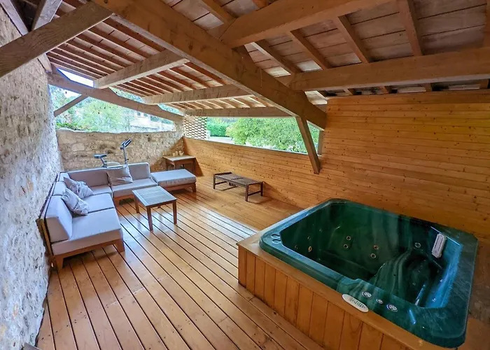 펜션 Avec Piscine Chauffee, Jacuzzi Et Jardin Prive - Fr-1-653-156