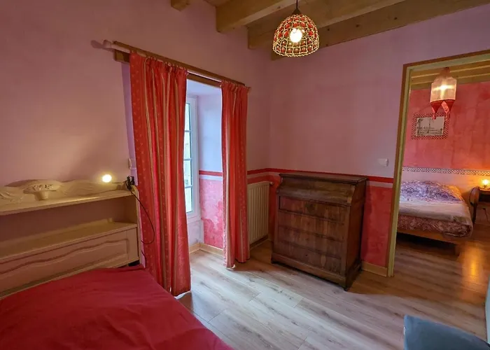 Avec Piscine Chauffee, Jacuzzi Et Jardin Prive - Fr-1-653-156 * Charras