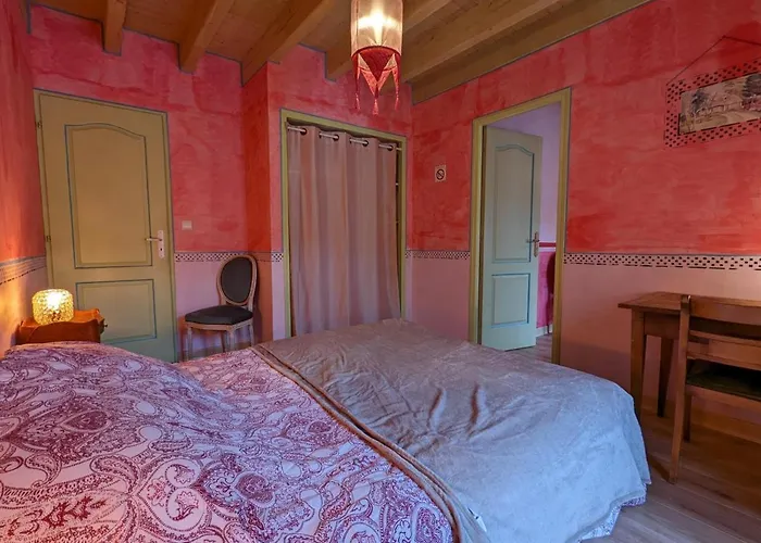 Avec Piscine Chauffee, Jacuzzi Et Jardin Prive - Fr-1-653-156 펜션 Charras